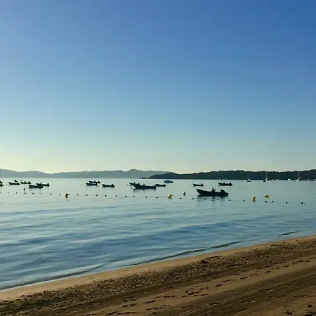 Le Cube Design A Avec Piscine Et Cuisine Pensionat Hyères